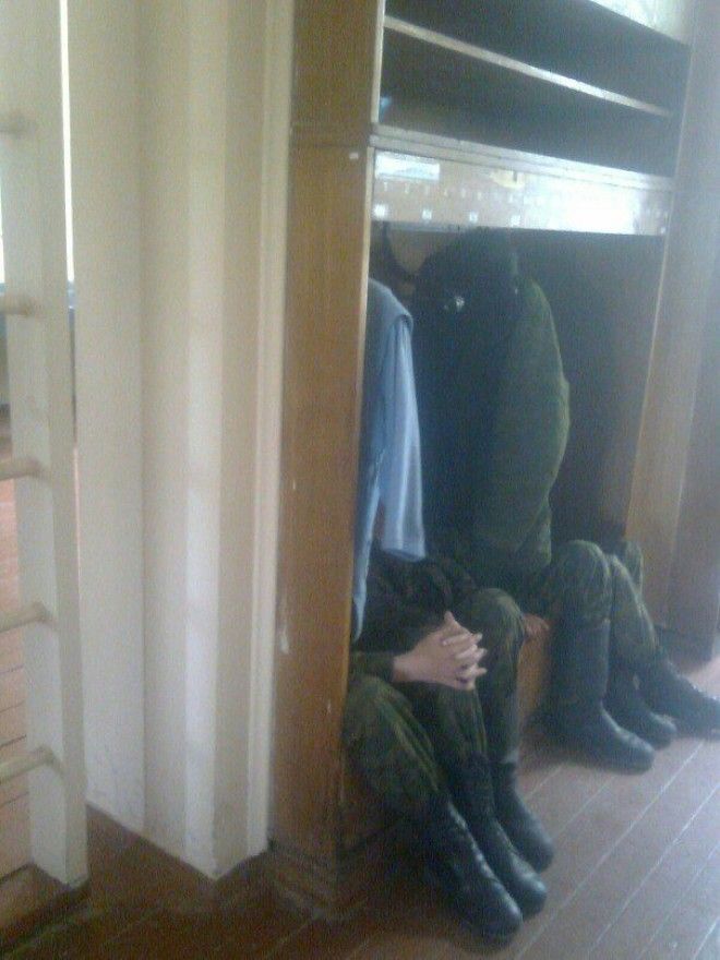 Следующие фотографии поймут и оценят те, кто уже отдал долг родине Следующие фотографии поймут и оценят те, кто уже отдал долг родине армия, маразм, призыв, прикол, россия, смекалка, солдаты, юмор