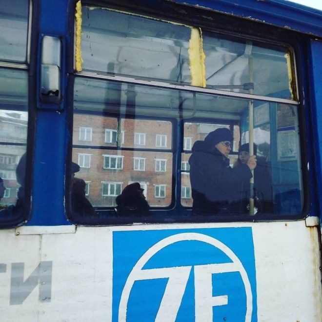 В России не принято думать о завтрашнем днем, так как нужно еще выжить в текущем В России не принято думать о завтрашнем днем так как нужно еще выжить в текущем жизнь жкх люди прикол родина россия россияне юмор