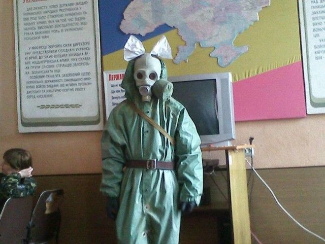 Остались еще вопросы, почему девушек не заставляют служить? Остались еще вопросы, почему девушек не заставляют служить? армия, маразм, призыв, прикол, россия, смекалка, солдаты, юмор