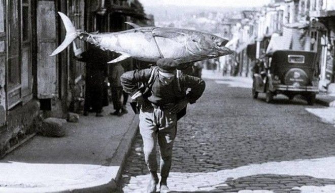 Рыбак. Турция, Стамбул, 1930 годы. Рыбак Турция Стамбул 1930 годы