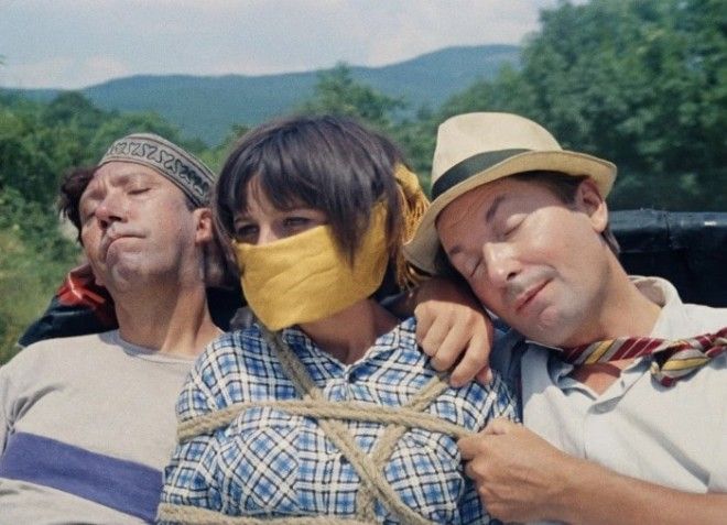 Кадр из фильма *Кавказская пленница*, 1966 | Фото: kinopoisk.ru Кадр из фильма Кавказская пленница 1966 Фото kinopoiskru