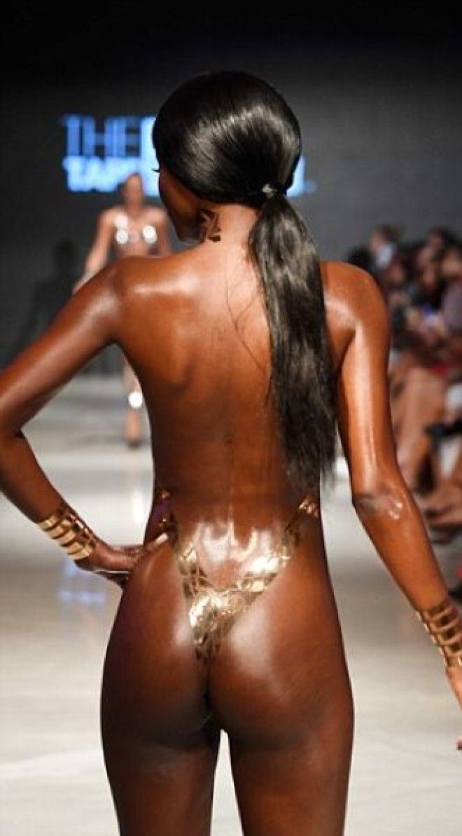 Бикини из скотча от создателя The Black Tape Project