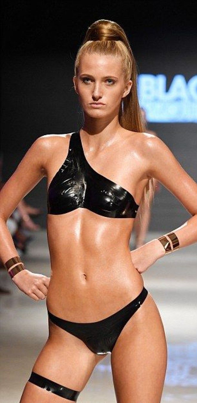 Бикини из скотча от создателя The Black Tape Project