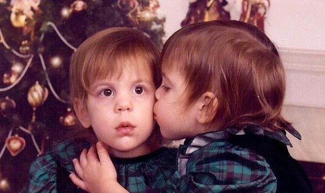 Сестры-близняшки стали парнями, но без хозяйства