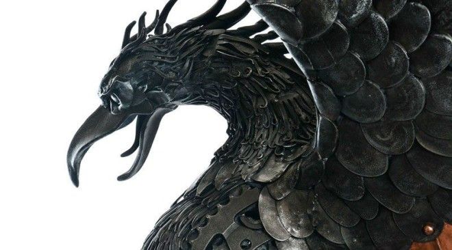 Поразительные скульптуры животных и фантастических существ из выброшенного металлолома