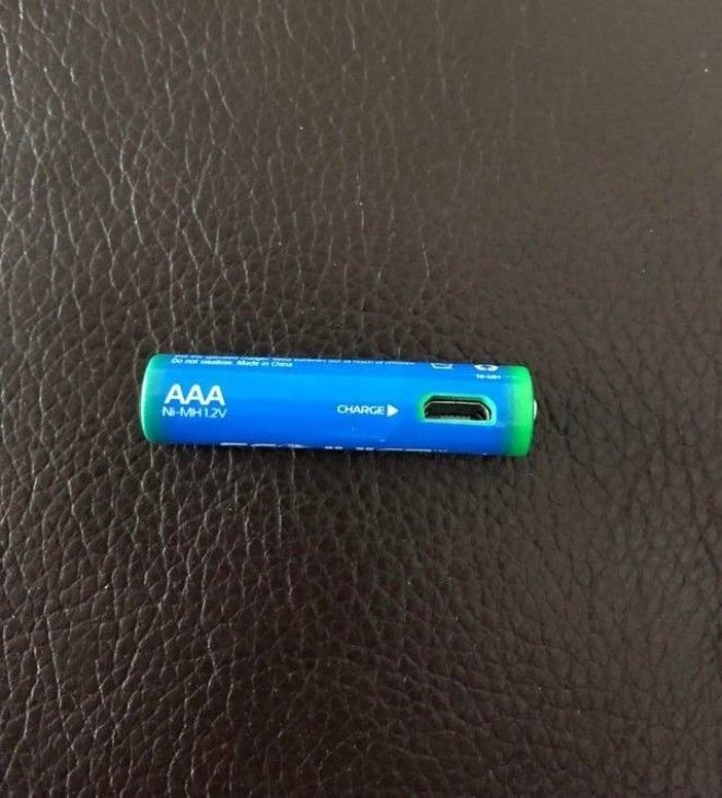 13. Батарейка, которую можно подзарядить через USB-порт в мире, гениально, изобретения, на заметку, удобно, хитрости
