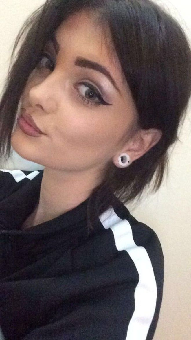 22-летняя визажист сделала себе рыбьи губы за 00 и стала объектом насмешек