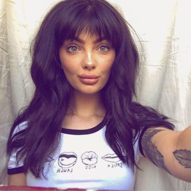 22-летняя визажист сделала себе рыбьи губы за 00 и стала объектом насмешек