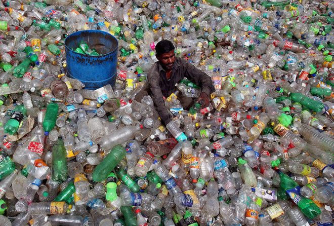 Ученые случайно улучшили фермент, разлагающий пластик