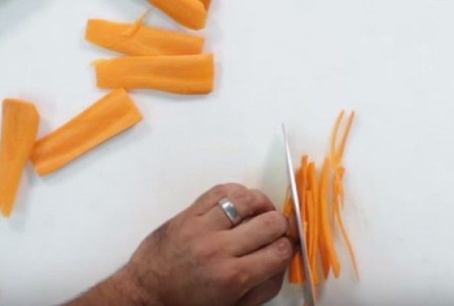 Вы сможете нарезать овощи, как шеф-повар — быстро, аккуратно и красиво.