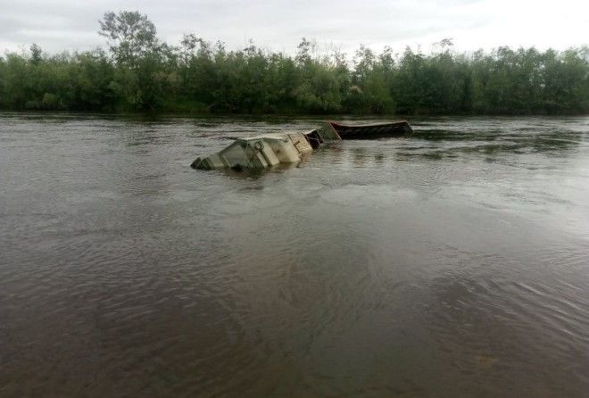 Теперь машине требуется ремонт на пару миллионов рублей.