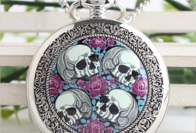 Хэллоуин — это праздник веселых ужасов, а потому к розыгрышам следует подойти со всей серьезностью. 