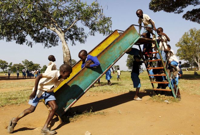 Женщины стали рожать реже, но население растет