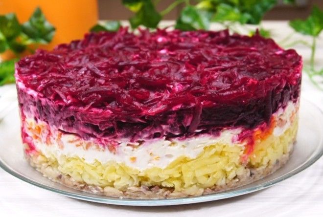 Сельдь под шубой — прочно вошла в нашу кулинарную культуру.