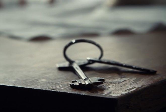 Русский народ славен слепой верой в самые разнообразные приметы.