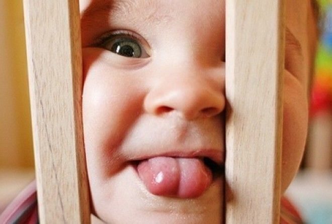 Достаточно всего лишь высунуть язык и внимательно посмотреть на него.