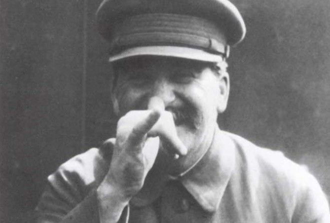 Не все мы выражаем словами. Иногда нам достаточно жестов. 